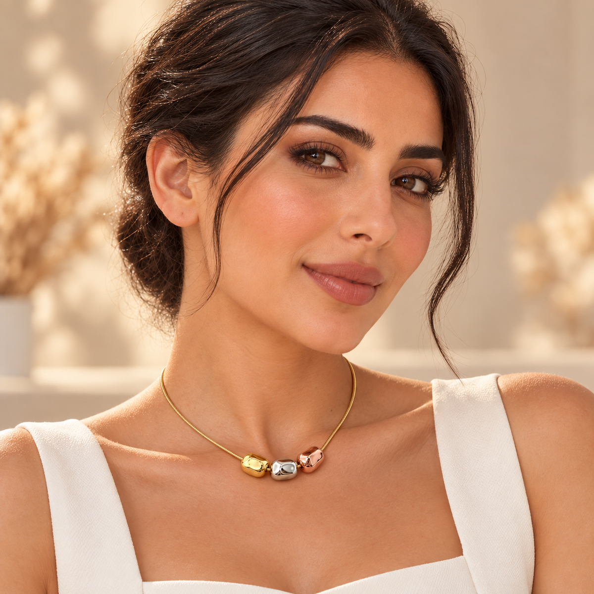 Gili Tri Tone Necklace worn by Mimi