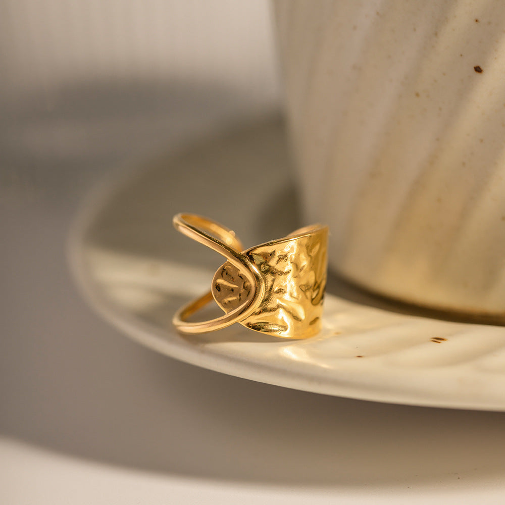 Sculpted Wave Gold Ring