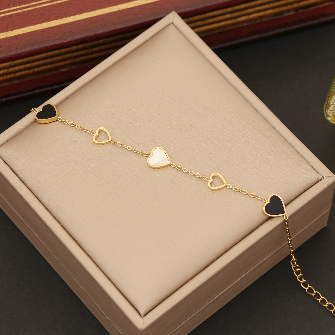 Black Heart Chain Set