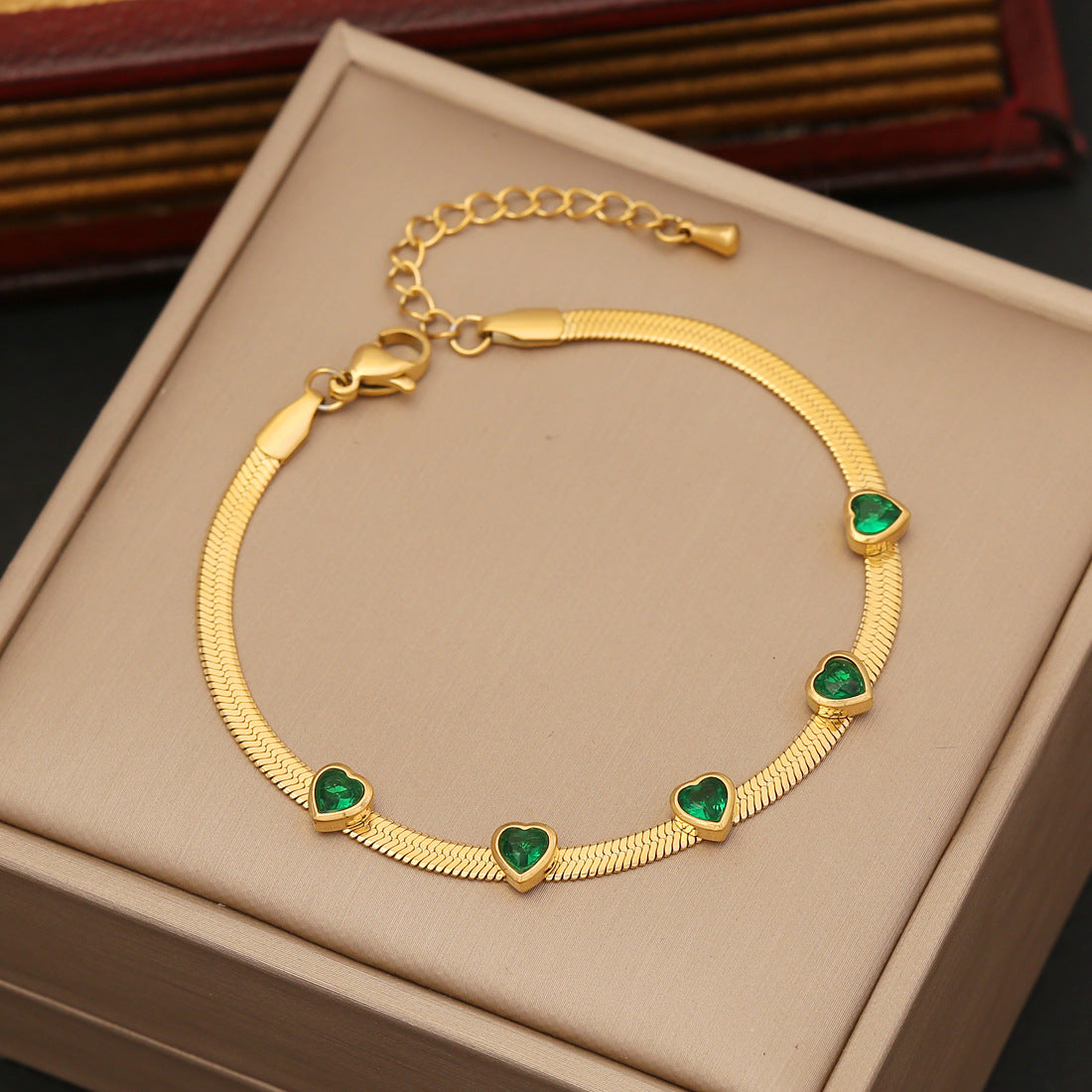 Emerald Heart Chain Set