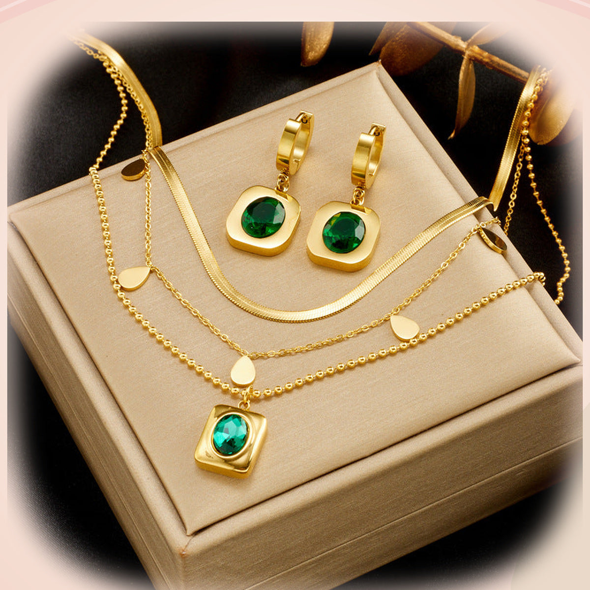Emerald Square Charm Jewelry Set — detail view
