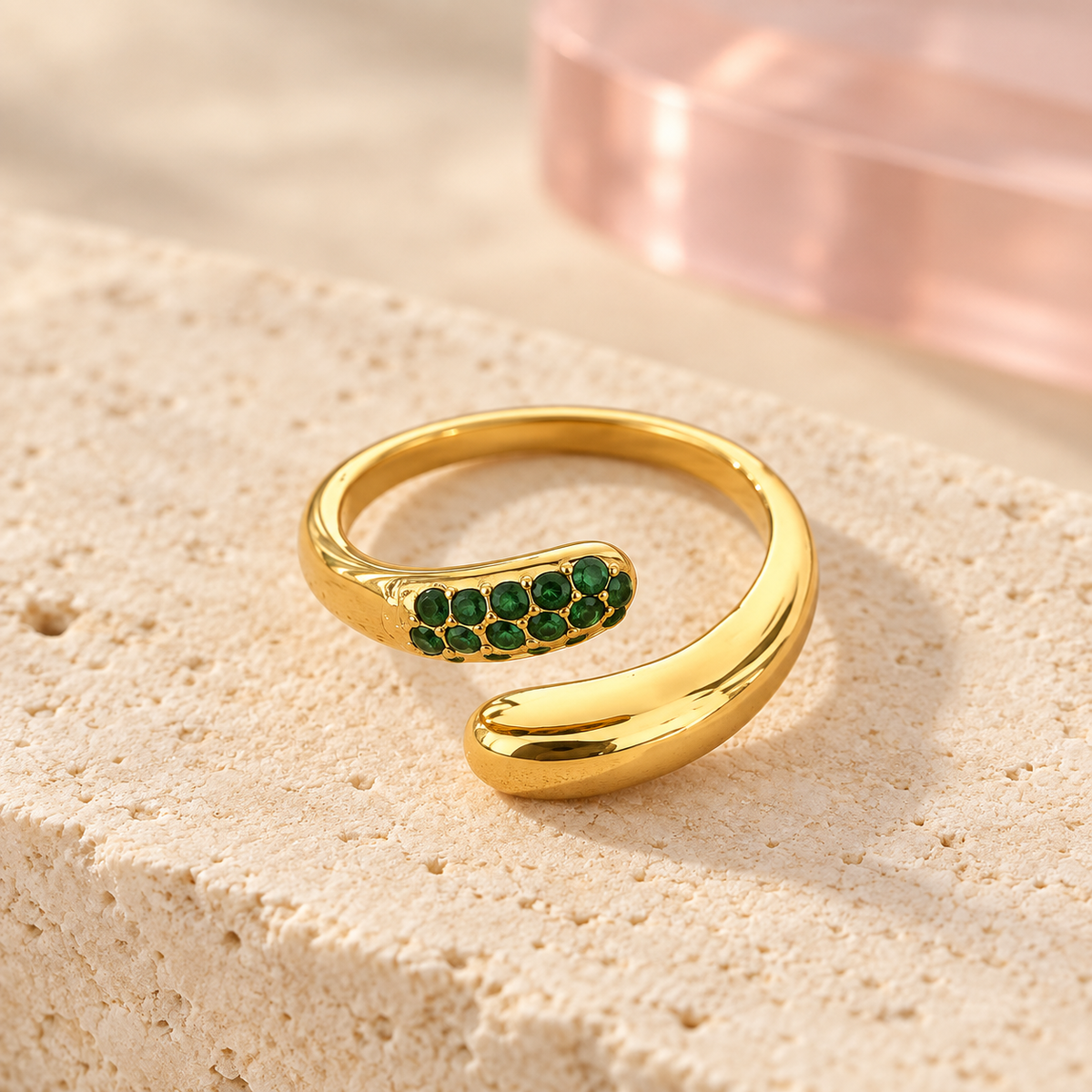 Lumi Zircon Open Ring in green, product view