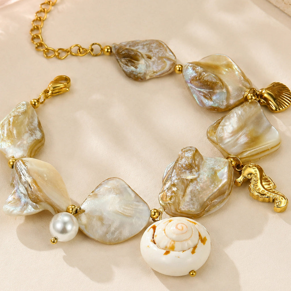 Sandy Pearl Seashell Bracelet — detail view