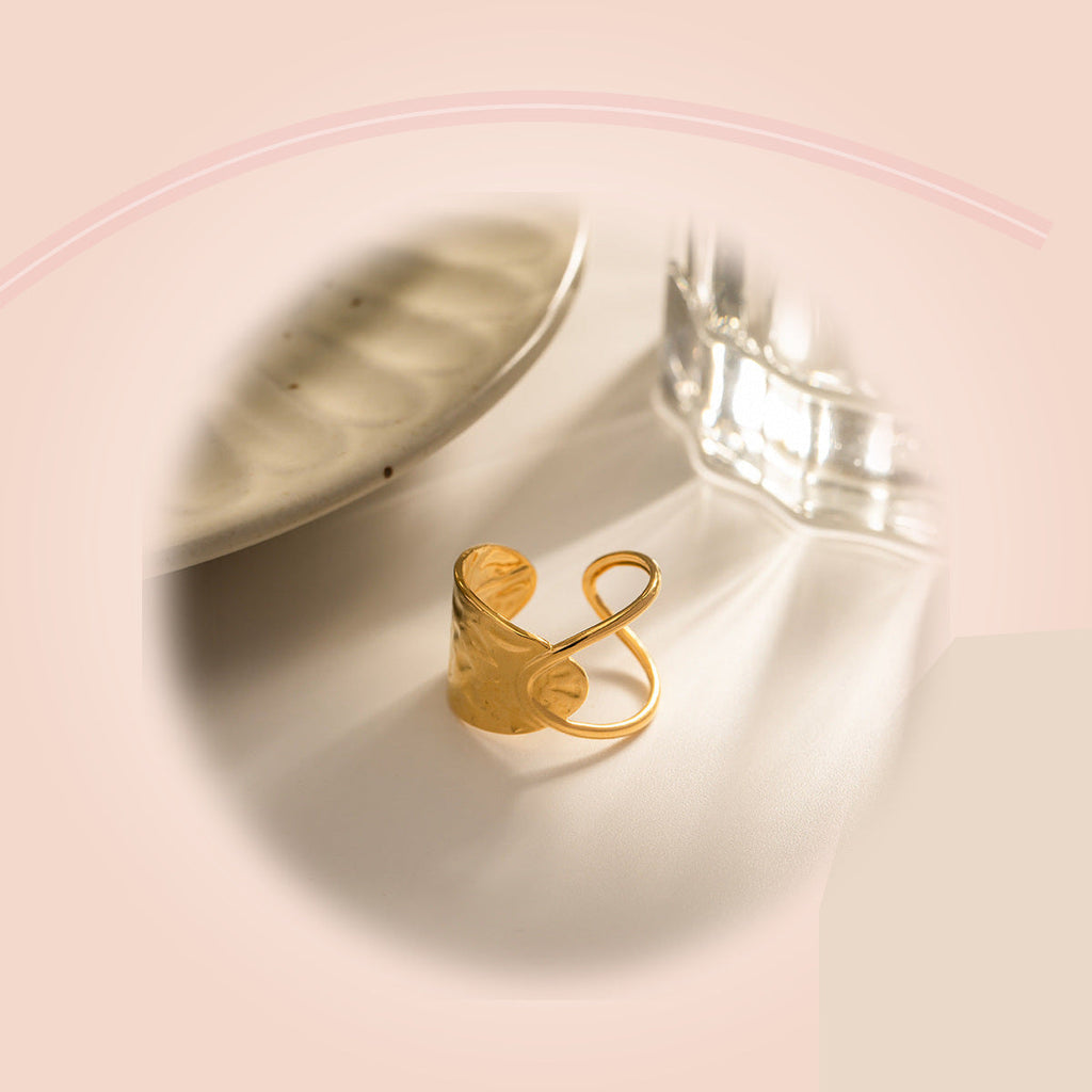 Sculpted Wave Gold Ring — full product view