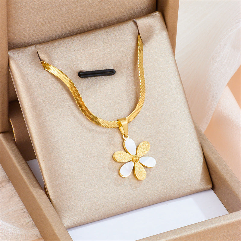 White Petal Flower Gold Necklace