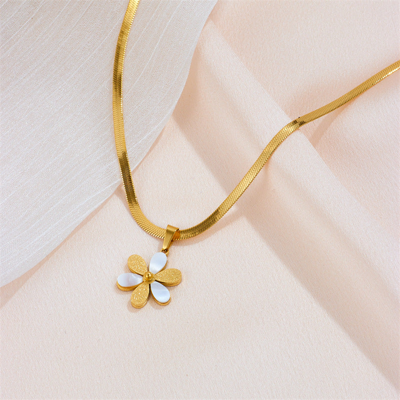 White Petal Flower Gold Necklace