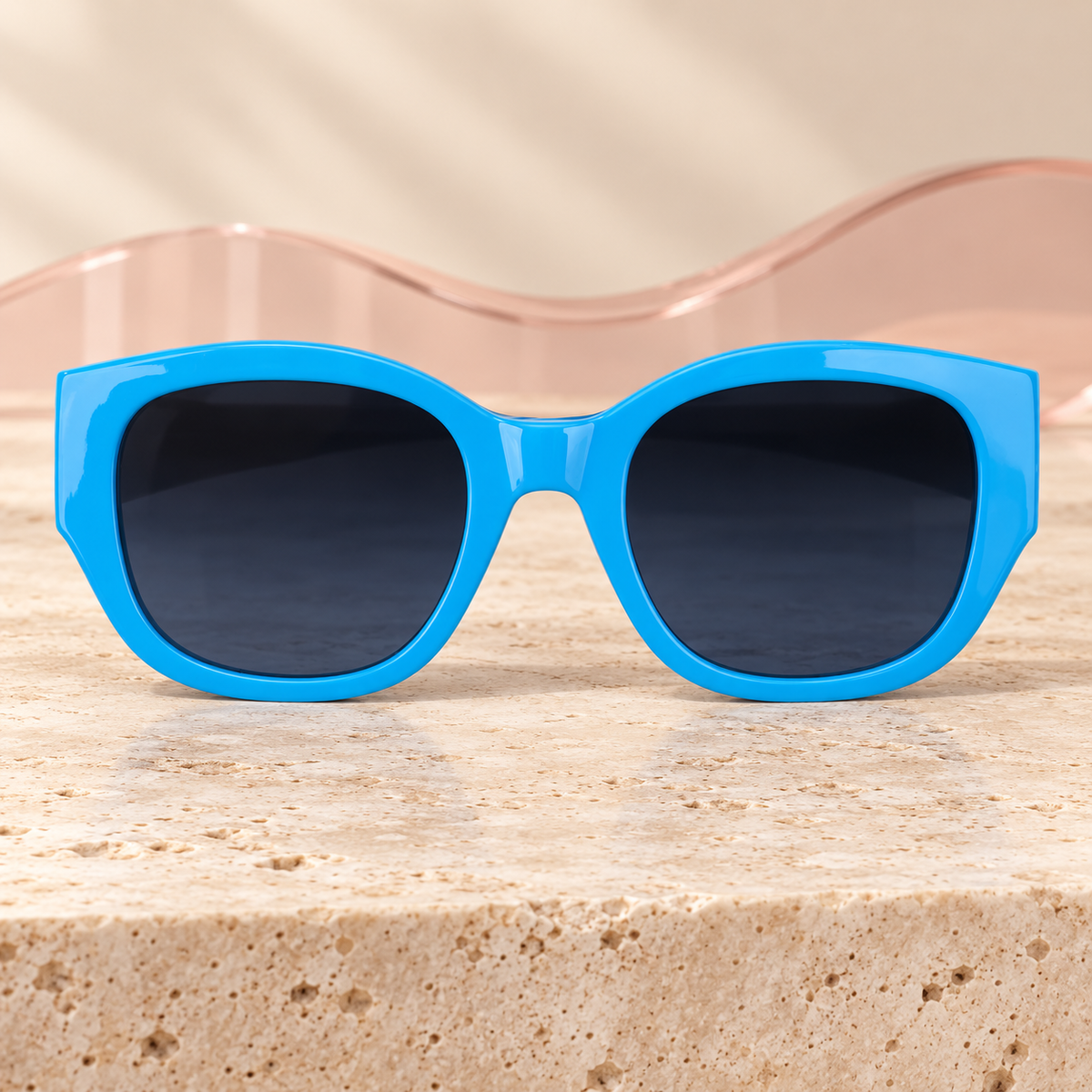 Kiss and Tell sunglasses front view — Bloomy