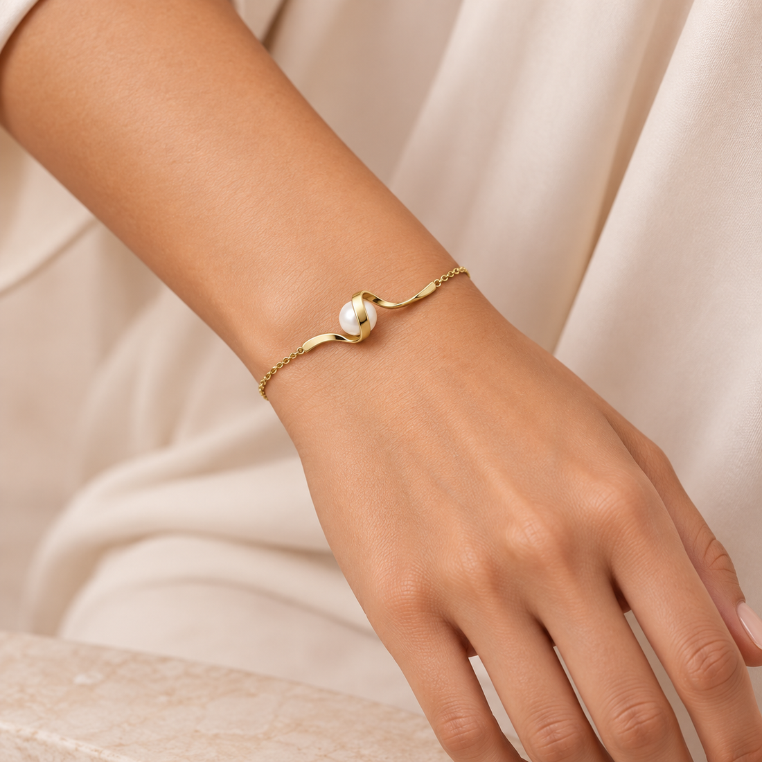 Bloomy model wearing Pearl Wave Bracelet
