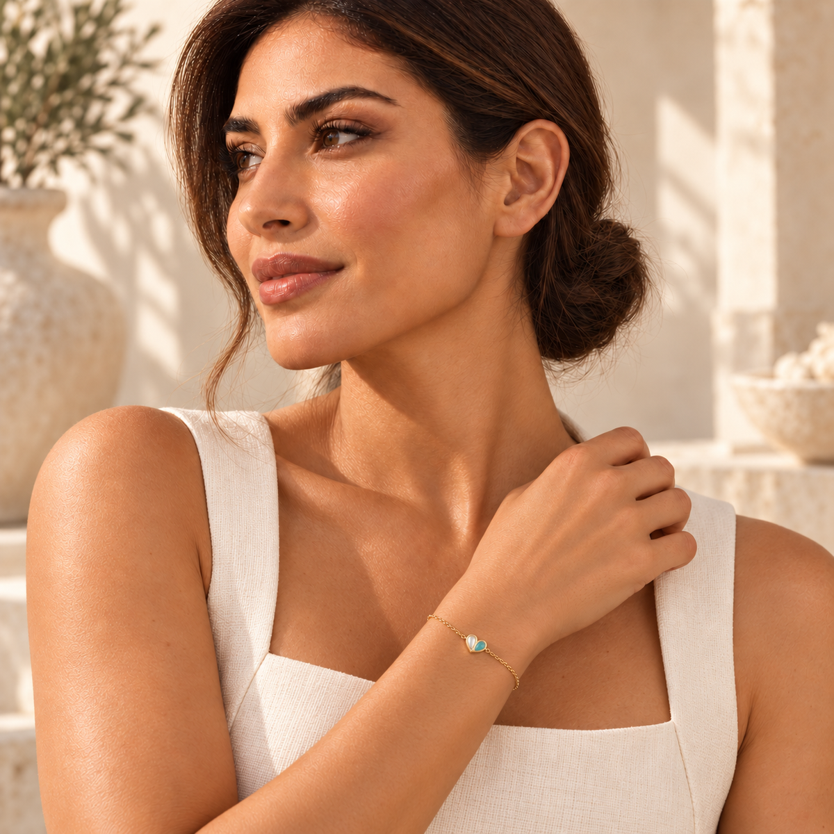 Bloomy model wearing Seaheart Whisper Bracelet