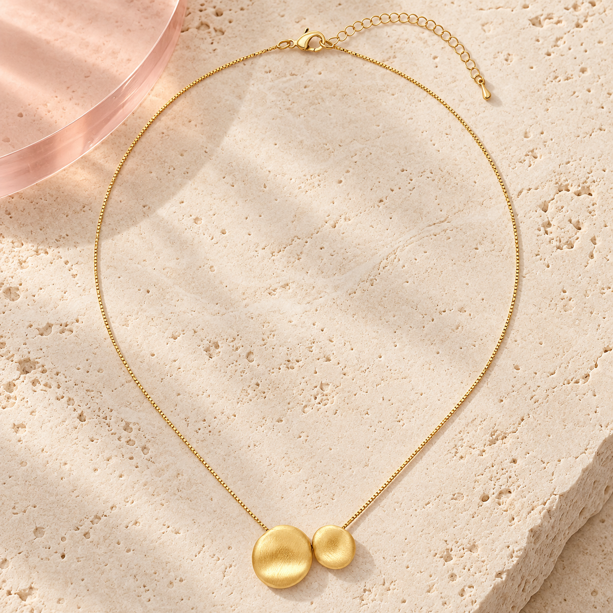 Sorella Pebble Necklace by Bloomy